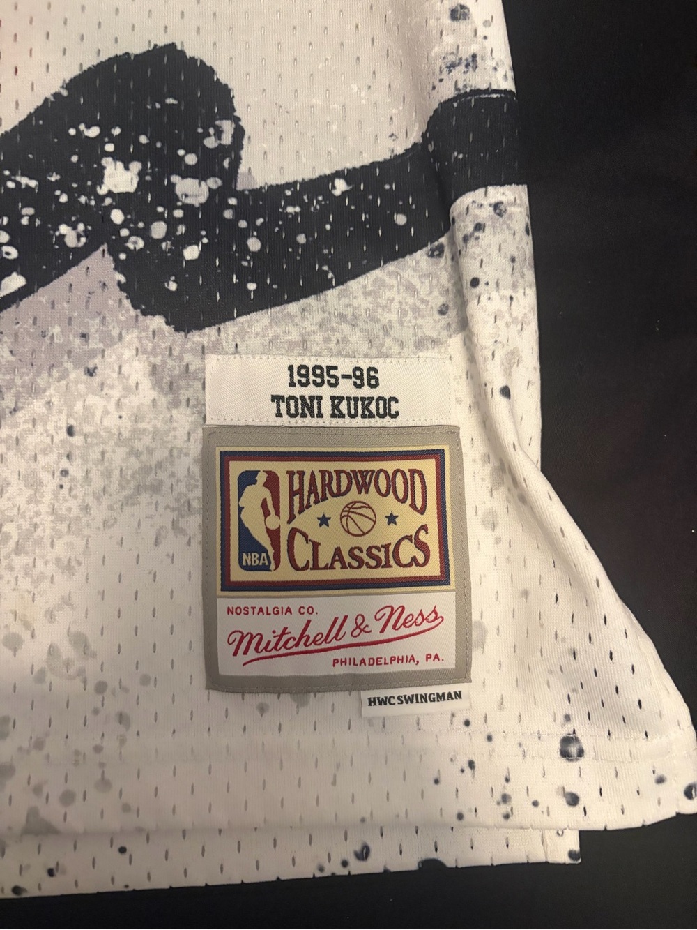 Men - Shirts Subcategory Classification - Picture 3 of 5